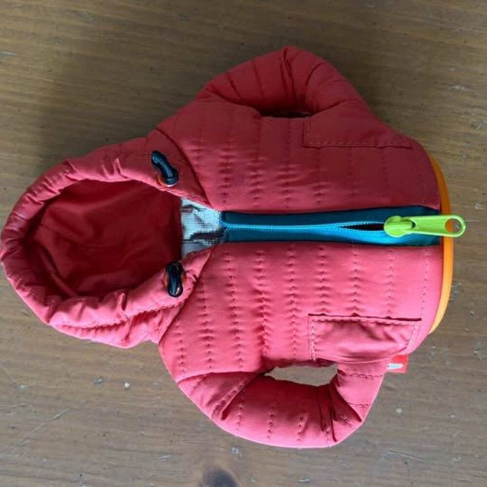Puffin Drink Jacket Coozie Red